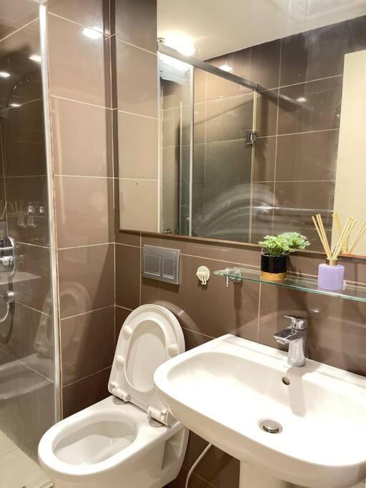 The Serene Escape Rockwell Makati City View 1Br Leilighet Manila Eksteriør bilde