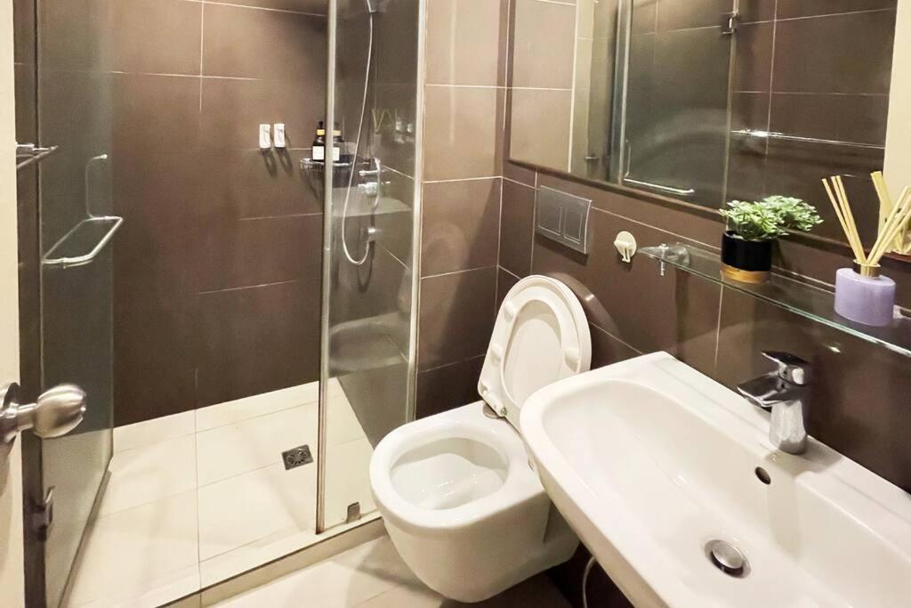 The Serene Escape Rockwell Makati City View 1Br Leilighet Manila Eksteriør bilde